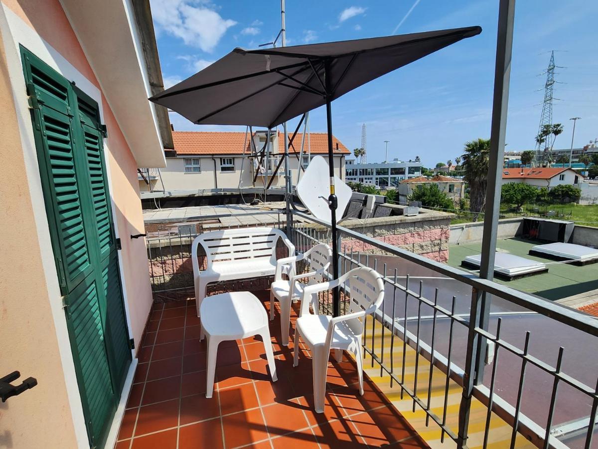 Ferienwohnung Palm House Albenga Exterior foto